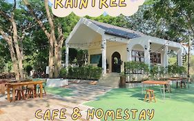 Rain Tree Cafe & Homestay